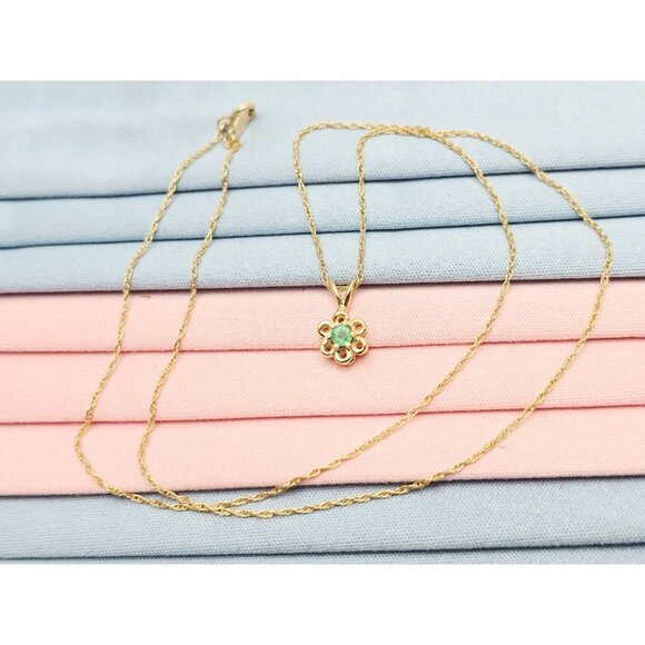 Unique 14K Yellow Gold Mesh Link Chain Necklace & Flower Emerald Charm Pendant